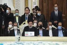 
«شرق» در گذشته روابطش با آمریکا را به خاطر ایران به خطر نیانداخت؛ چرا عضویت تهران در سازمان همکاری شانگهای هم این روند را تغییر نمی دهد؟
