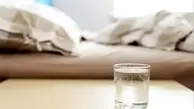 یک لیوان آب کنار تخت | عادتی ساده که ممکن است جان شما را نجات دهد! +ویدئو