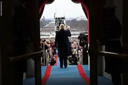 
ترامپ عیسی مسیح رااز خود مشهورتردانست
