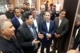 آوازخوانی سالار عقیلی در رختکن نساجی!+ویدئو 