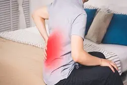 تسکین کمردرد  با مصرف آب  میوه و میوه تابستانی 