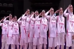 سلام نظامی بازیکنان تیم ملی بسکتبال بانوان آسیا + ویدئو 