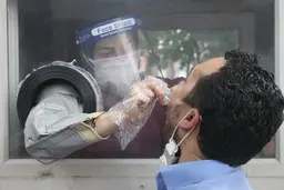 تشریح خدمات ۱۲۰۰ مرکز منتخب کرونا در کشور | تاکید بر واکسیناسیون سنین ۹ سال به بالا