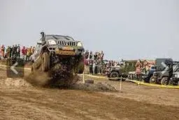 به کام مسابقه آفرود به ضرر طبیعت