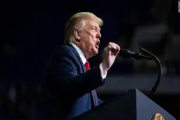  لغو ترامپ گردهمایی ملی جمهوریخواهان را به خاطر کرونا