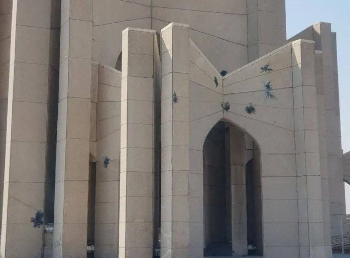فاجعه در چهارشنبه‌سوری: مقبرةالشعرای تبریز هدف حمله قرار گرفت