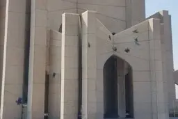 فاجعه در چهارشنبه‌سوری: مقبرةالشعرای تبریز هدف حمله قرار گرفت