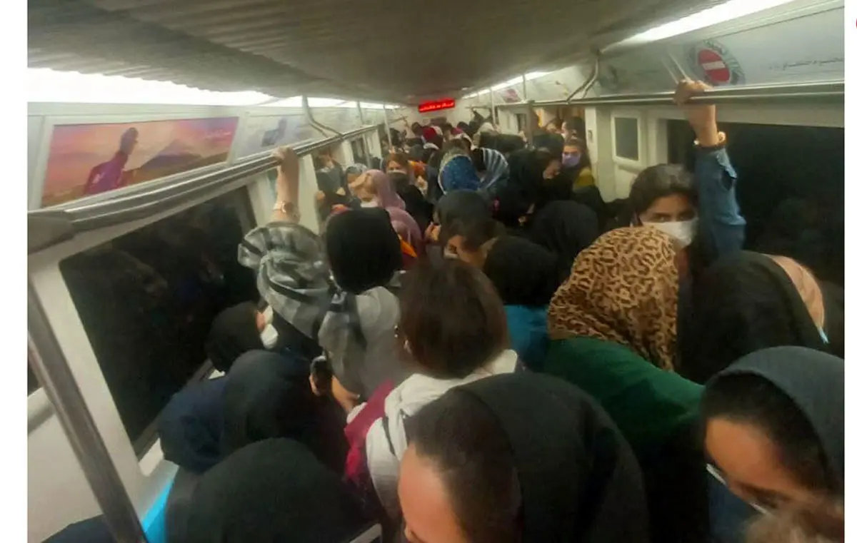 سرگردانی تهرانی ها در خط یک مترو | مدیرعامل مترو تکذیب کرد+ عکس های صبح امروز