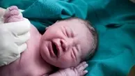 لحظه عجیب و حیرت‌انگیز تولد جنین خارج از شکم مادر+ویدئو 