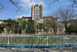 حمایت عضو شورای شهر تبریز از دختر تخم مرغی! | ماجرا دختر تخم مرغی و سنگ نوشته ترکی اورخون مغولستان چیست؟! +تصویر