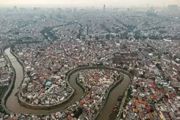 اکونومیست: شهر‌های پرجمعیت آسیایی عموما مکان‌هایی رنج‌آورند به جز شانگهای و توکیو | پایتخت ژاپن توسط یک دولت کلان‌شهری متشکل از ۲۳ ناحیه اداره می‌شود که هر کدام، شهردار و شورای منتخب خود را دارد