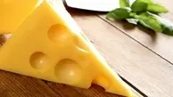 پنیر یک ماده پروتئینی با طبع سرد است و نباید آن را با گوجه، خیار و هندوانه که تب سرد دارند خورد