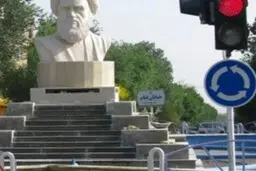  فرد هتاک به تندیس امام (ره) در اردستان اصفهان زندانی شد