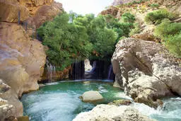 تخت سلیمان یک مکان واقعی با داستان های افسانه ای | تخت سلیمان کجاست و چه تاریخچه ای دارد؟