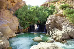 تخت سلیمان یک مکان واقعی با داستان های افسانه ای | تخت سلیمان کجاست و چه تاریخچه ای دارد؟