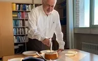 جشن تولد ظریف در دفتر کارش | کلاه انگلیسی روی میز حاشیه‌ساز شد+ویدئو 