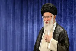 
 مقام معظم رهبری در کوهنوردی+فیلم
