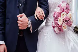 ماجرای عجیب در برنامه احسان علیخانی | عروس اشتباهی به عقد پدر داماد درآمد!  | طلاق واجب شد ! + ویدئو 