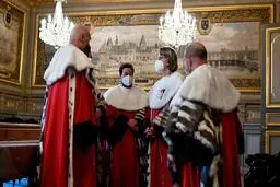  رابطه جنسی |  دختر ۱۳ ساله موردتجاوز ۲۰ آتش‌نشان درفرانسه