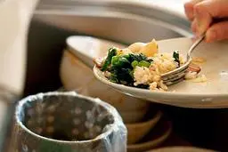 
در ایران ارزش مادی ضایعات مواد غذایی معادل تقریبا ۵۰ درصد درآمد نفتی‌ کشور است!