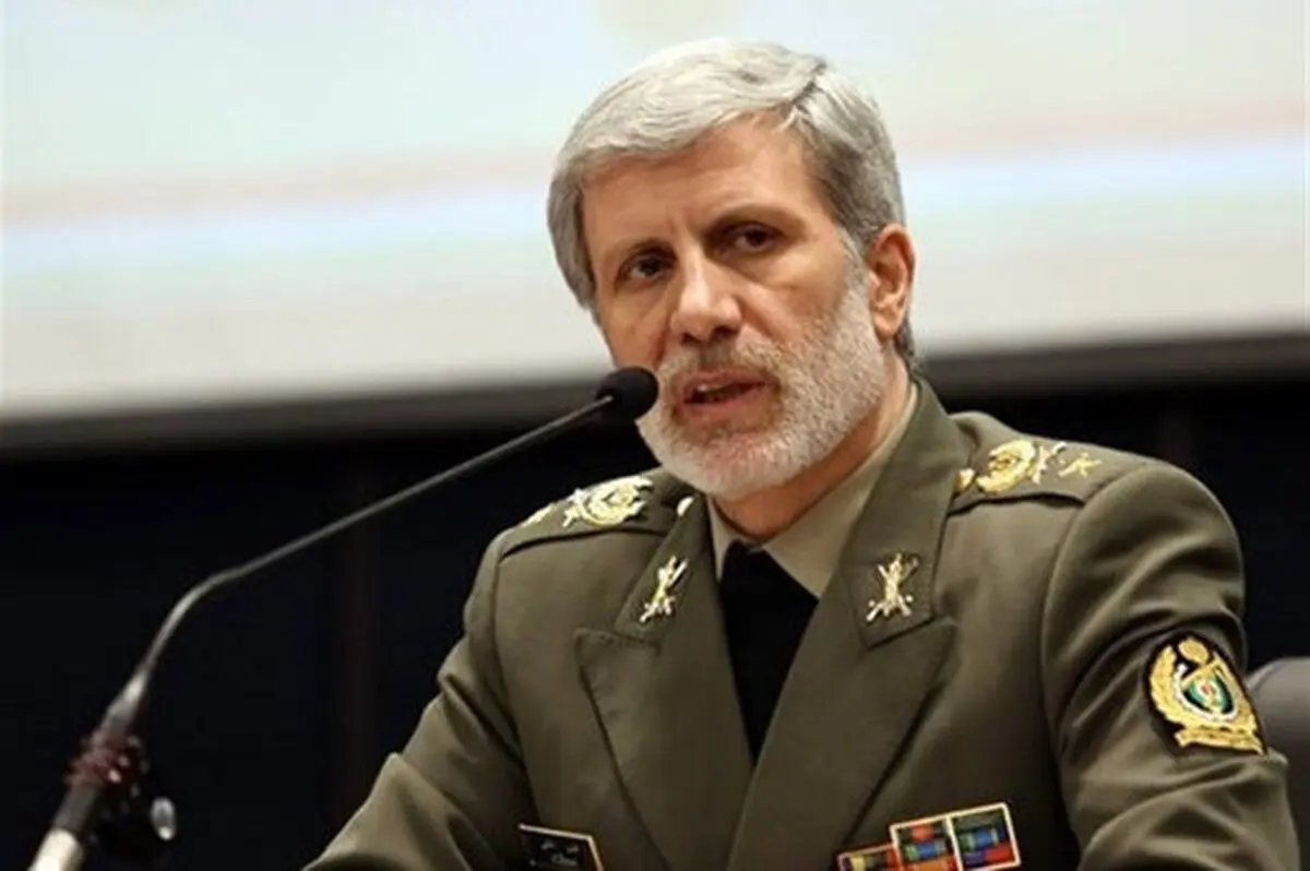 وزیر دفاع: در بازسازی بالگردها هیچ مانعی در کشور نداریم