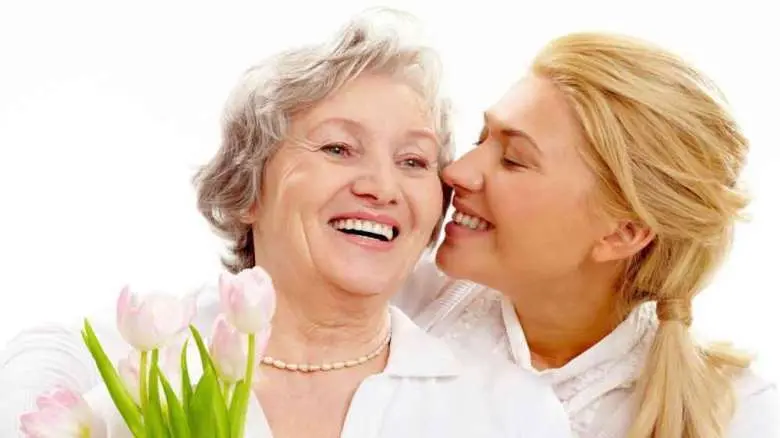 روش‌هایی برای خوشحال کردن پدر و مادر | چطور پدر و مادرمان را خوشحال کنیم؟