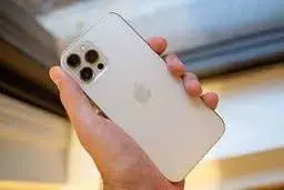 اتفاق مهم در بازار موبایل؛ قیمت آیفون ۱۲ پرو مکس ریخت!