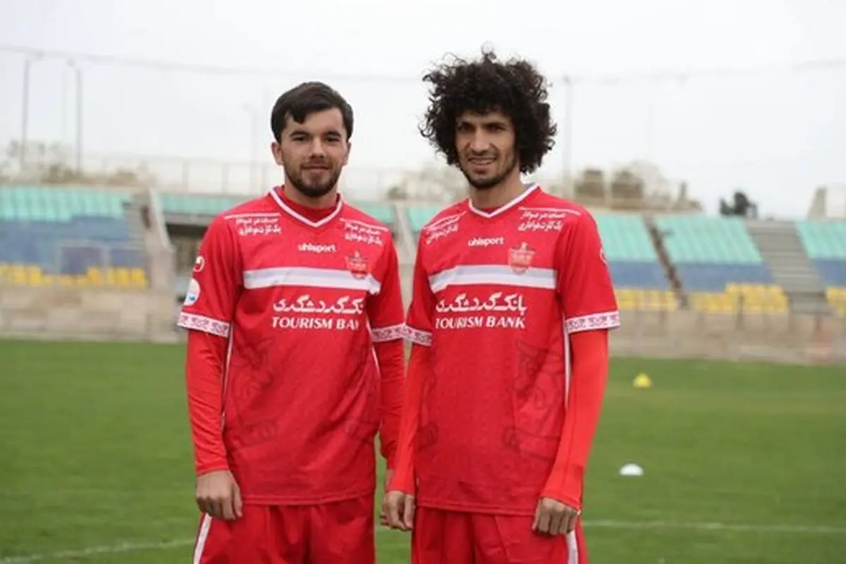 عکس عجیب از ۳ خارجی پرسپولیس با سلاح‌های سرد