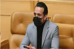 علی کریمی تحت تعقیب قضایی قرار گرفت!