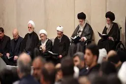 برگزاری مراسم بزرگداشت رئیس‌جمهور و همراهانش از سوی رهبر انقلاب