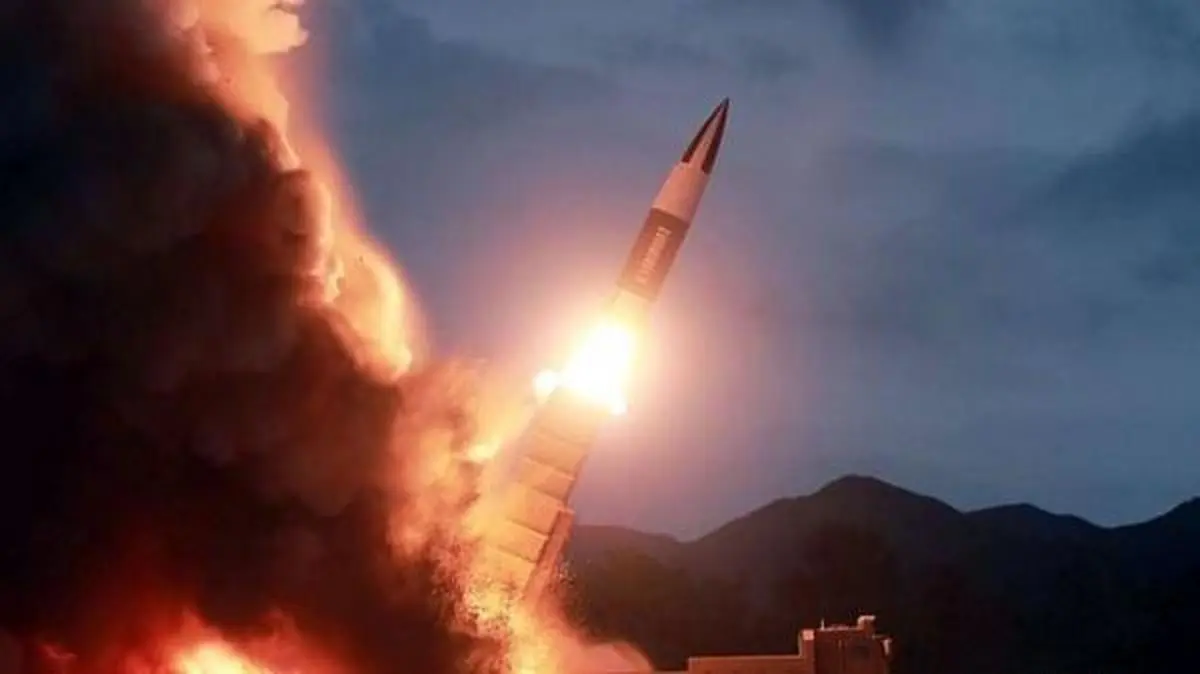 لحظه برخورد موشک‌های روسیه به اهدافی در پایتخت اوکراین