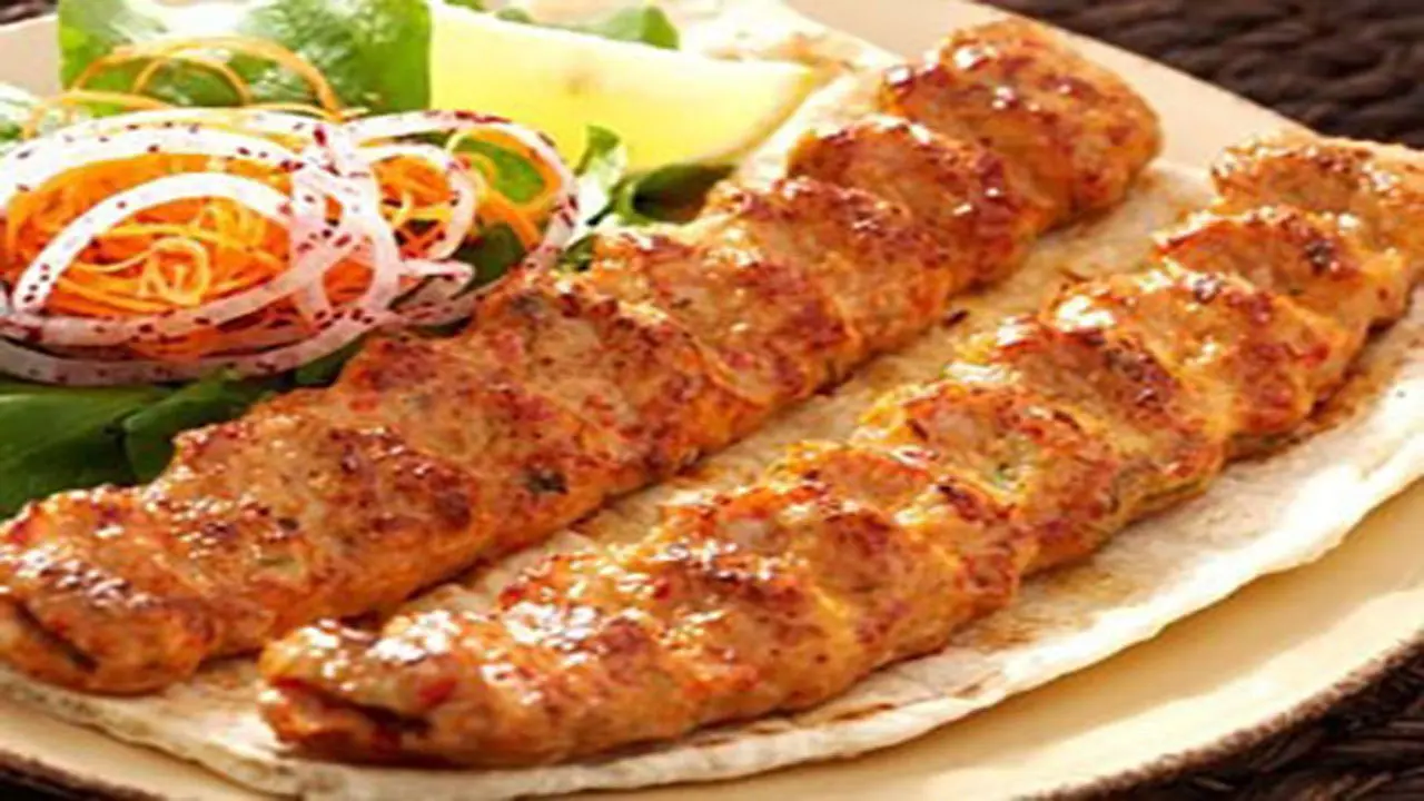 کباب کوبیده مرغ یک غذای ایرانی خوشمزه و پرطرفدار! | طرز تهیه کوبیده مرغ +ویدیو