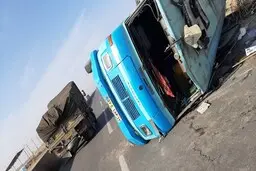حادثه  |  مصدومیت 19 مسافر به دلیل واژگونی مینی بوس در محور مشهد