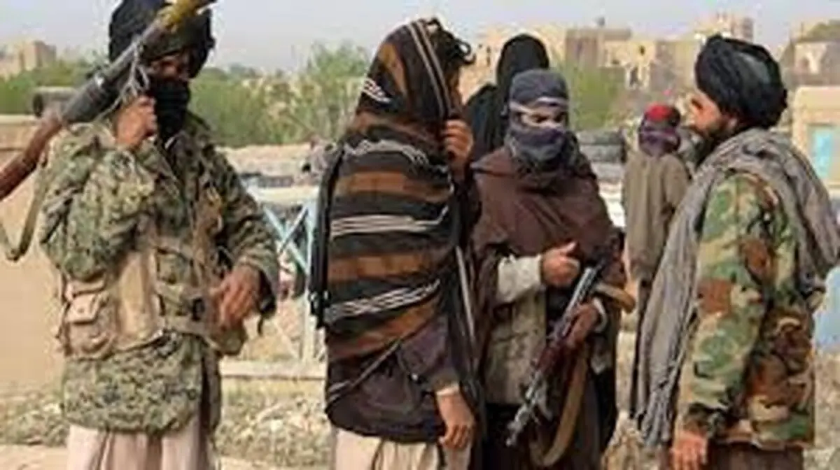 
 بیش از ۸۰ شهرستان بدست طالبان افتاد