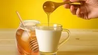 شیر داغ و عسل مفید است یا مضر ؟ | بررسی فواید و عوارض شیر داغ و عسل