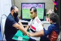 گزارش بازی فوتبال برای یک نابینا و ناشنوا + ویدئو