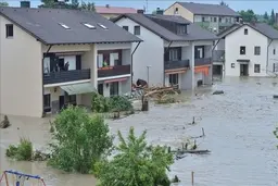 
سیل در آلمان | ۶ کشته و حداقل ۳۰ مفقود بر جای گذاشت
