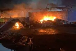 حملات آمریکا به بندر خمیر و کهورستان | پل ارتباطی بندرعباس به شیراز هدف گرفت