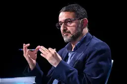 مجتبی زارعی: مقام عالی‌رتبه به مفسران خودسر بیانیه رهبری تذکر داد