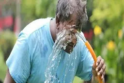 لزوم تدوین پروتکلی ملی برای گرمای هوا | آثار زیانبار گرما بر سلامت جسم و روان