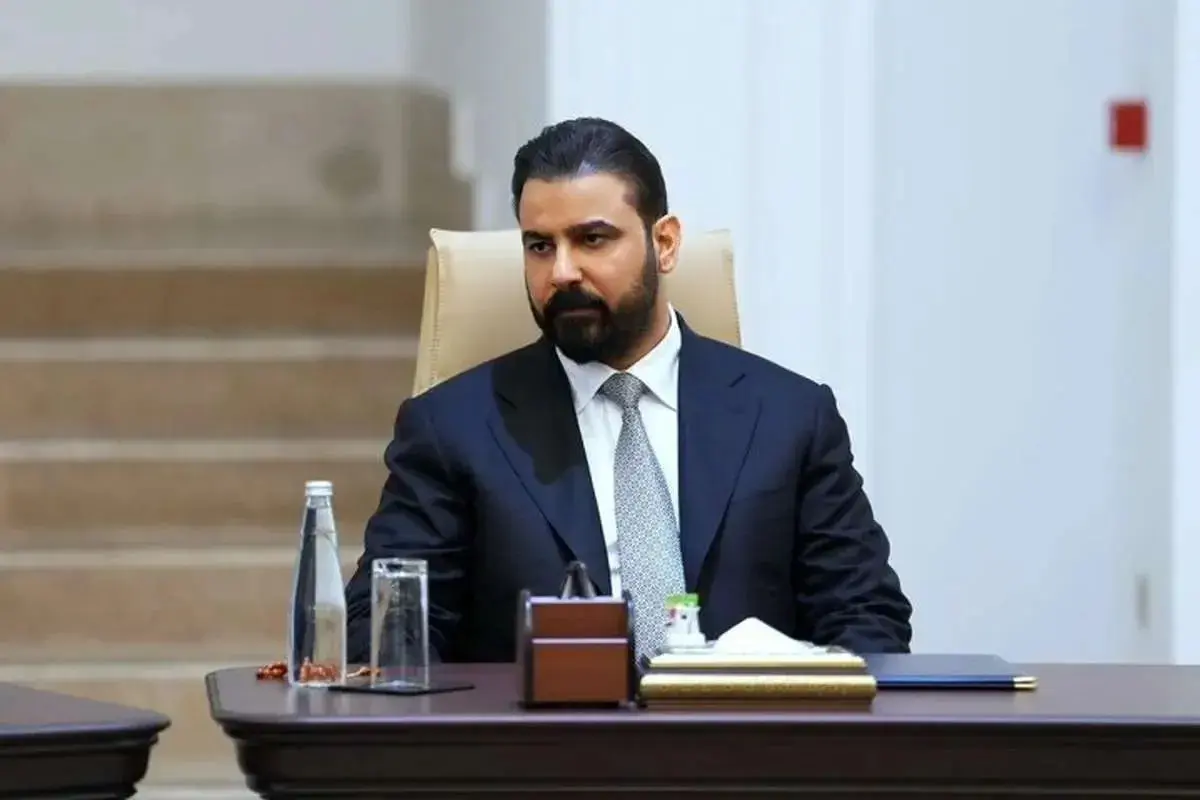منبع عراقی: نخست وزیر عراق از پیکر رهبر شهید انقلاب در فرودگاه نجف استقبال می‌کند 