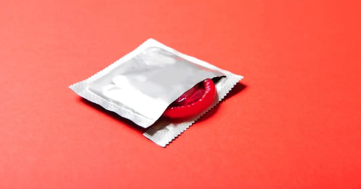 آیا استفاده از کاندوم در زمان بارداری ضرر دارد؟