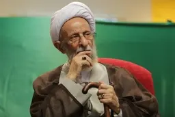 من اعتقاد دارم که بودجه باید آینه تمام نمایی از عملکرد سالیانه دولت باشد.