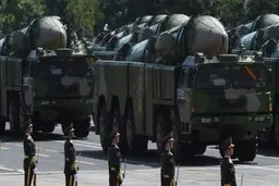 چین در حال نوسازی زرادخانه‌ هسته‌ای خود است