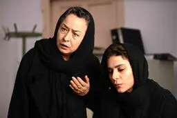نیم نگاهی به «خط فرضی» با بازی آزیتا حاجیان+ عکس 