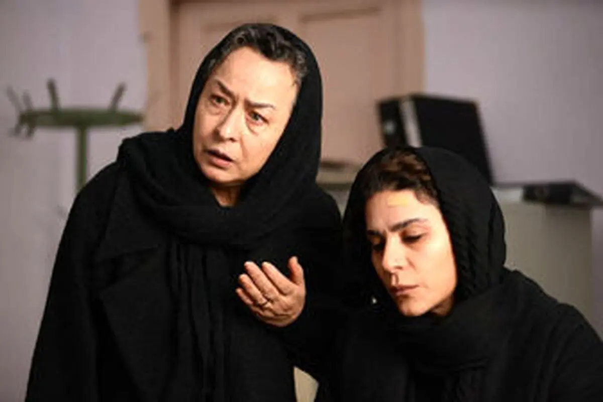 نیم نگاهی به «خط فرضی» با بازی آزیتا حاجیان+ عکس 