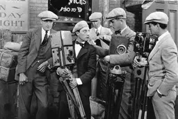 سکانسی جاودانه از عصر صامت | راز پشت صحنه پرش باستر کیتون بر قطار +ویدئو