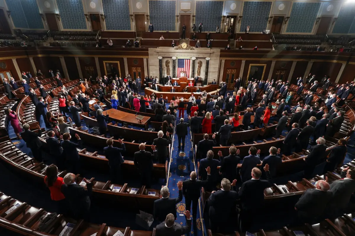 مجلس نمایندگان آمریکا به نفع فعالسازی متمم ۲۵ قانون اساسی برای عزل ترامپ رای داد