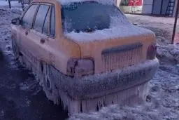 آنباکس پراید یخ‌زده در ارومیه | کلیپ پربازدید این روزهای دنیای مجازی +ویدئو