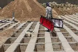 مسئولان بهشت زهرا: فعلا پذیرش ۱۷۰ تا ۲۰۰ فوتی در تهران |  پرسنل بهشت زهرا خسته‌اند